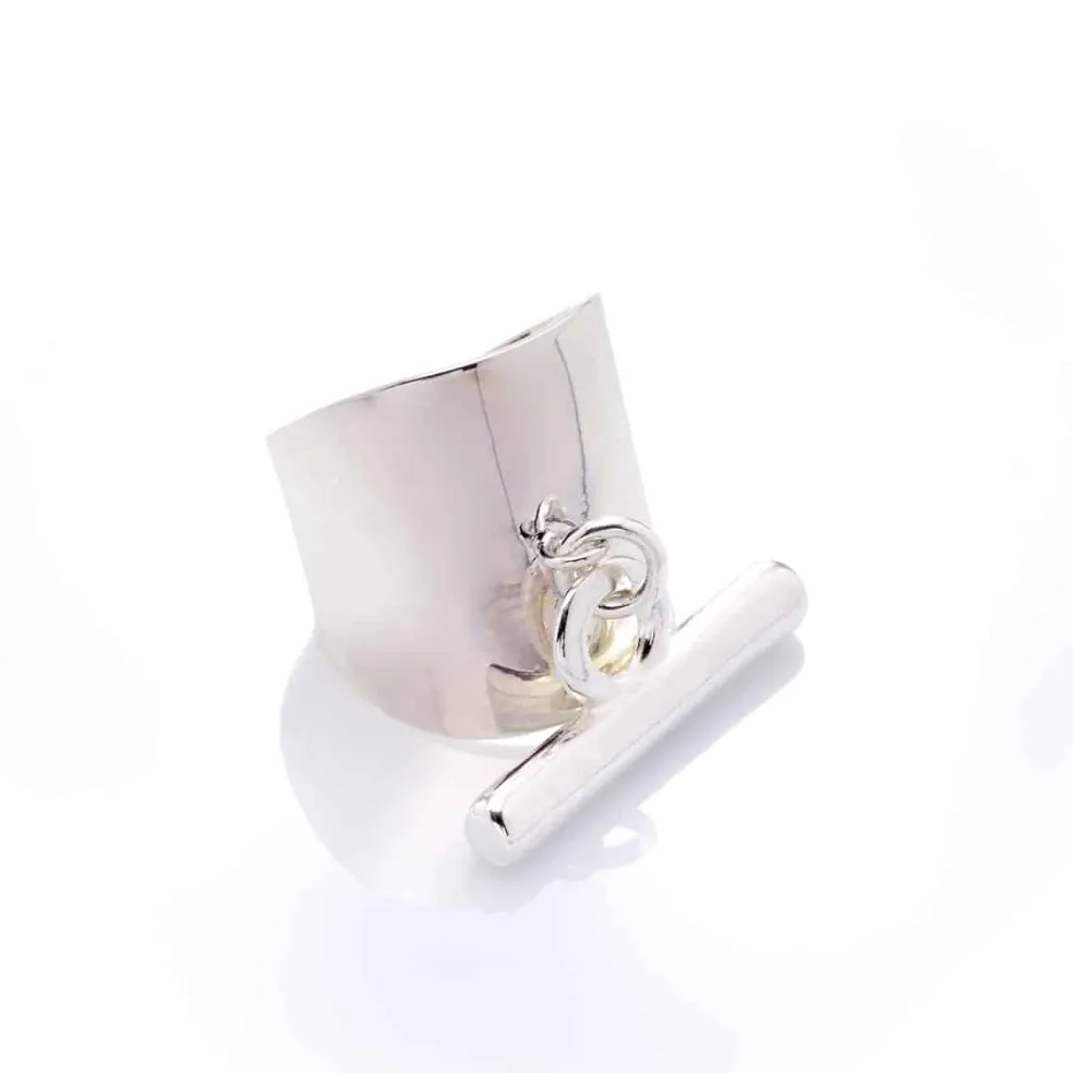 Bague large T