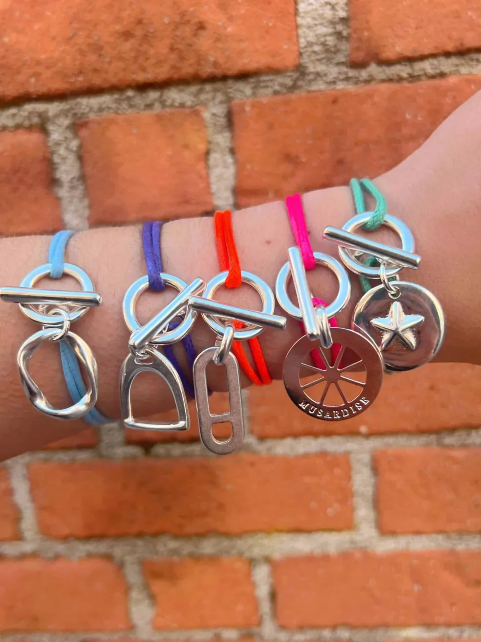 Bracelet attache étrier